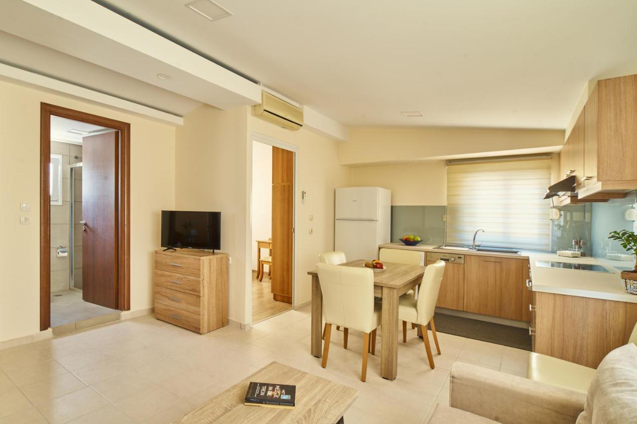 Veronica Aparthotel 3*
